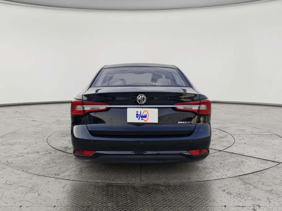 ام جي 5 LUX 2023 