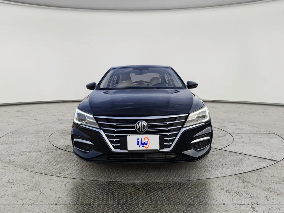 ام جي 5 LUX 2023 