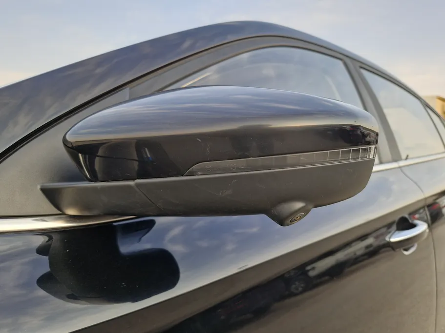 ام جي 5 LUX 2023 