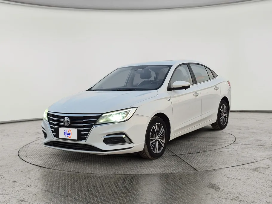 ام جي 5 LUX 2023 