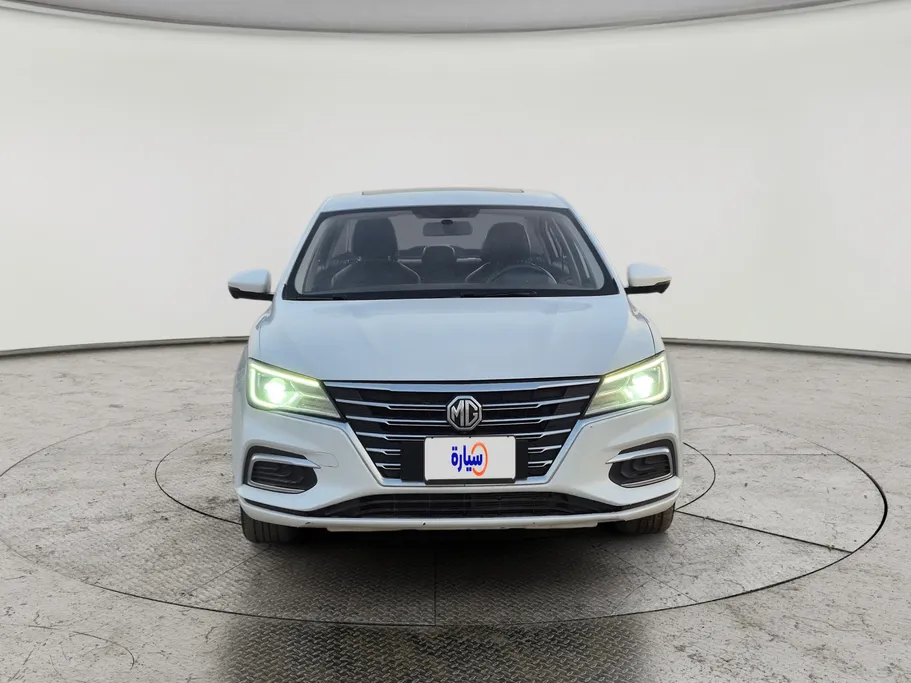 ام جي 5 LUX 2023 