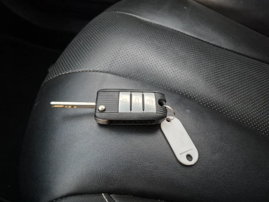 ام جي 5 LUX 2023 