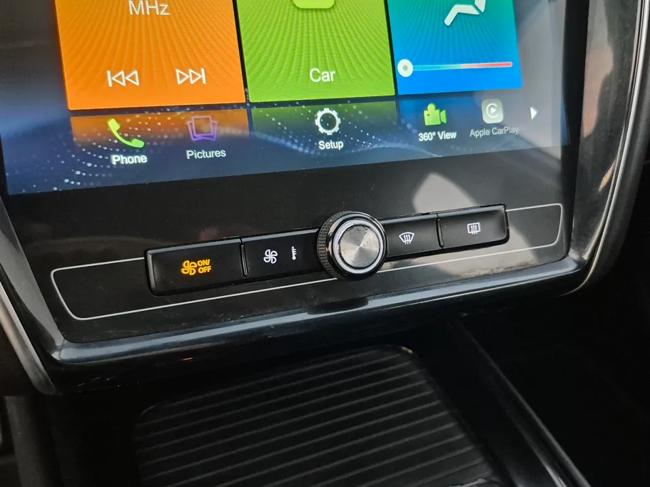 ام جي 5 LUX 2023 