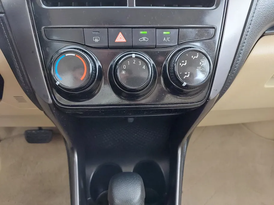 تويوتا يارس Y 2021 