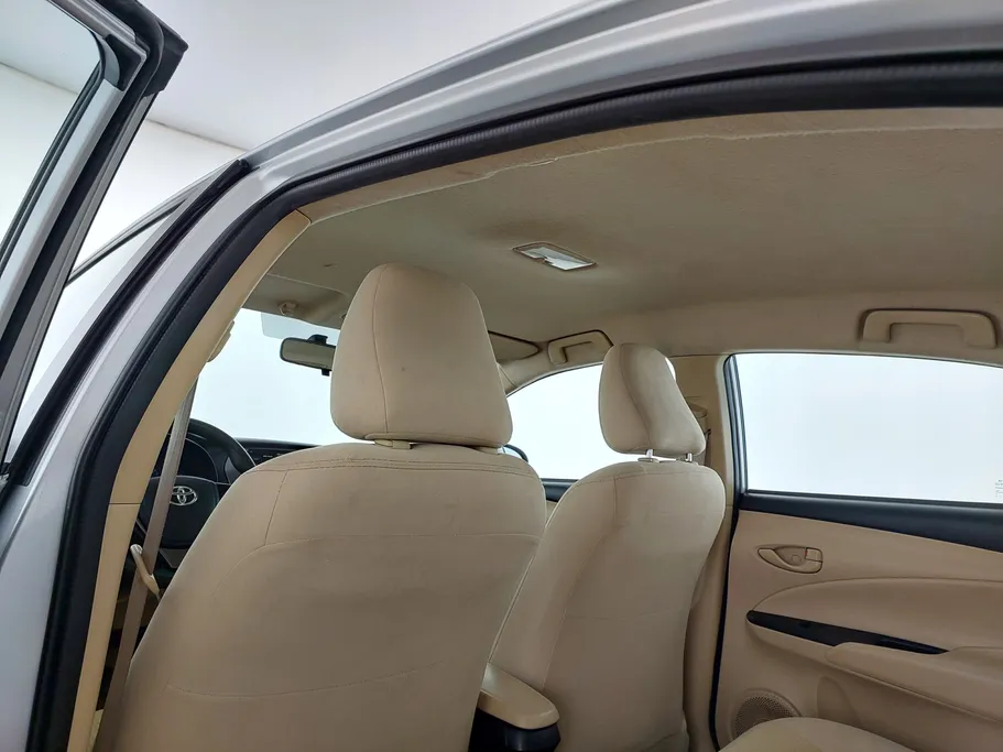 تويوتا يارس Y 2021 