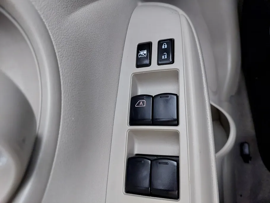 2023 Nissan Sunny SV Comfort 