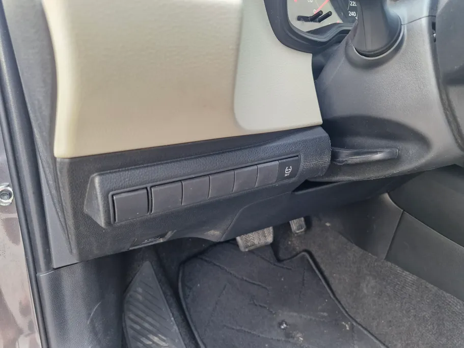 تويوتا كورولا XLI 2022 