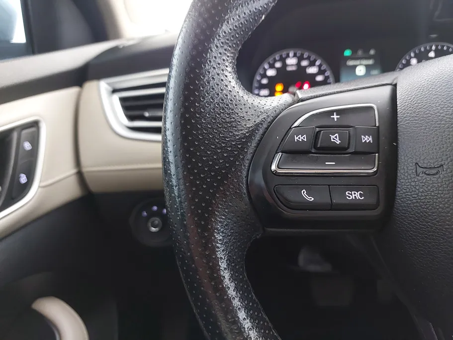 ام جي 5 COM 2022 