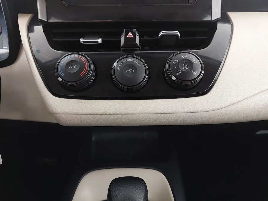 تويوتا كورولا XLI 2022 