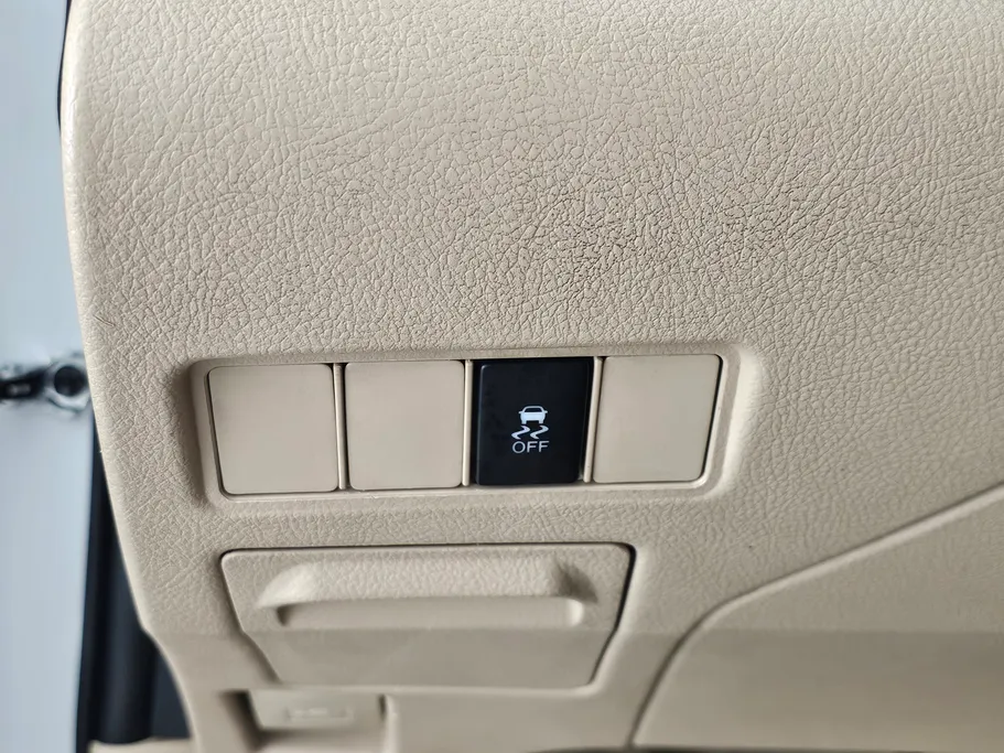 تويوتا يارس Y 2022 