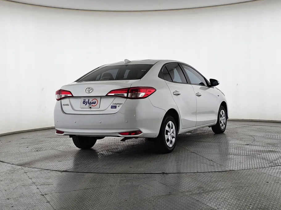 تويوتا يارس Y 2022 