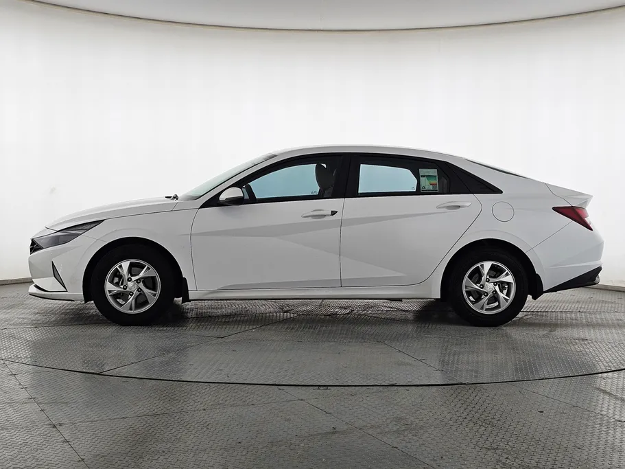 2022 Hyundai Elantra Fleet 