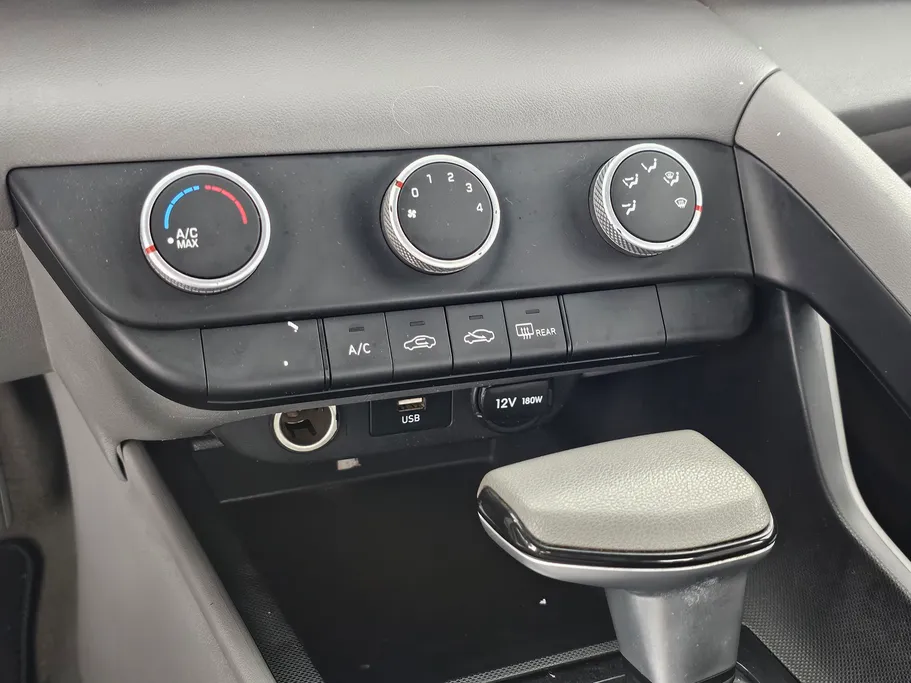 2022 Hyundai Elantra Fleet 