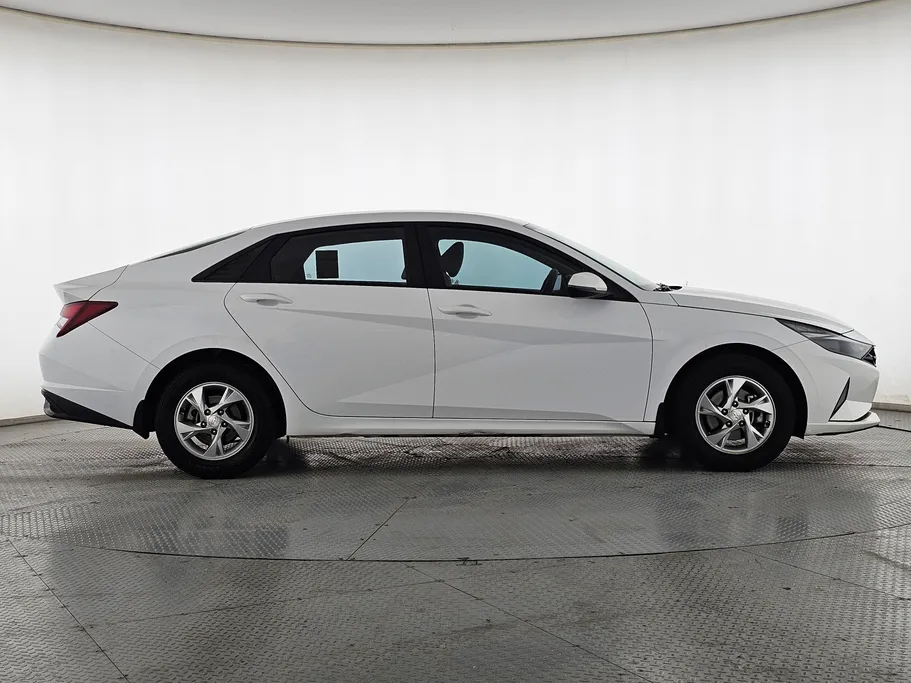 2022 Hyundai Elantra Fleet 