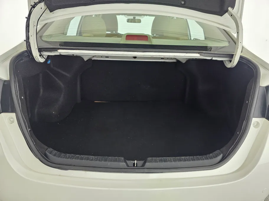 تويوتا يارس Y 2019 