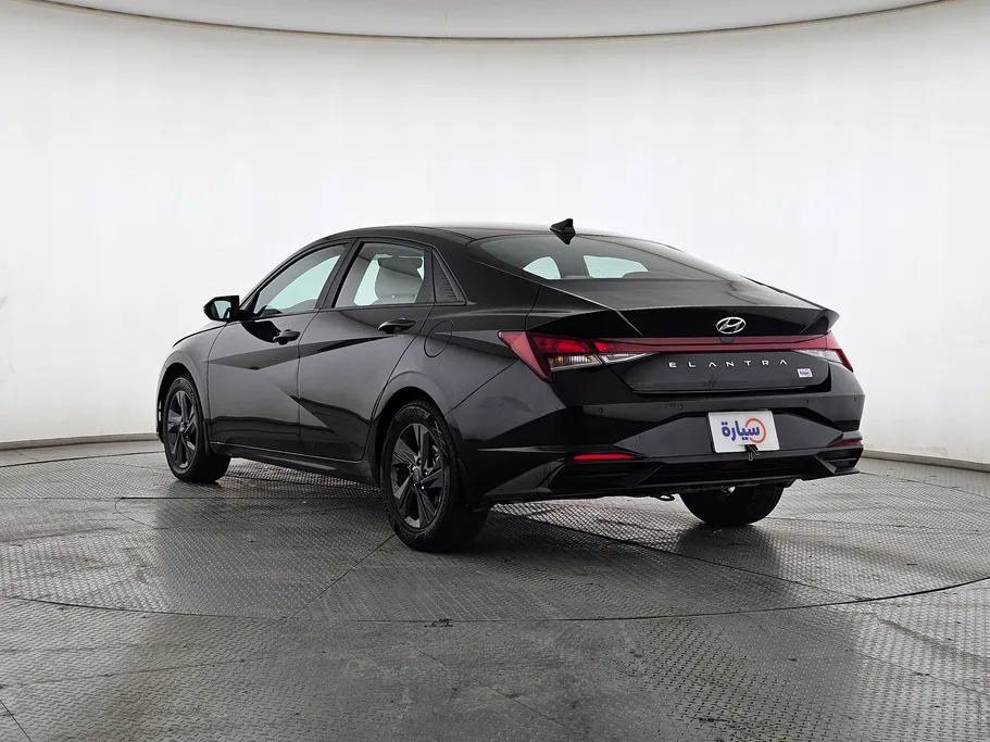 2023 Hyundai Elantra Smart 