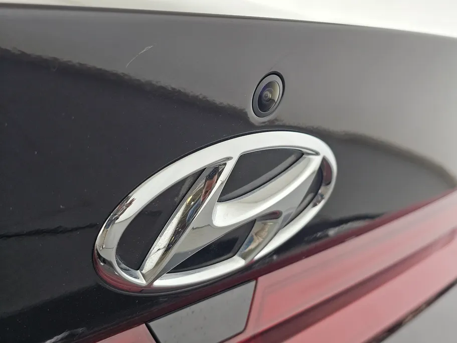 2023 Hyundai Elantra Smart 