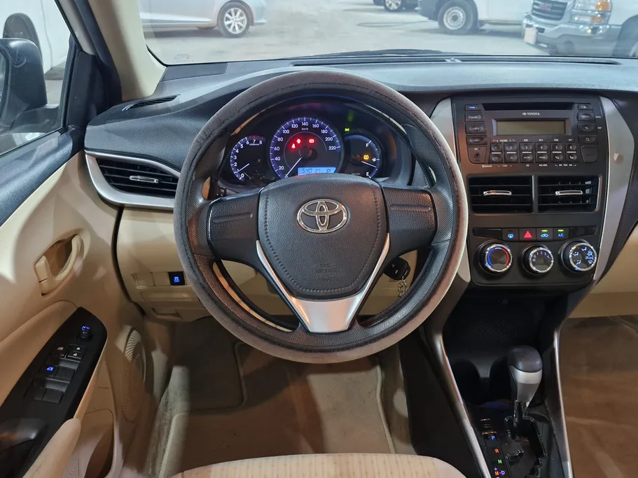 تويوتا يارس Y 2020 