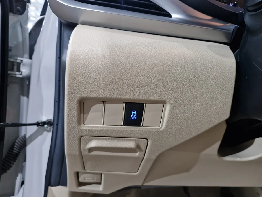 تويوتا يارس Y 2020 