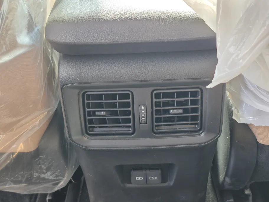 تويوتا راف فور XLE HEV 2024 