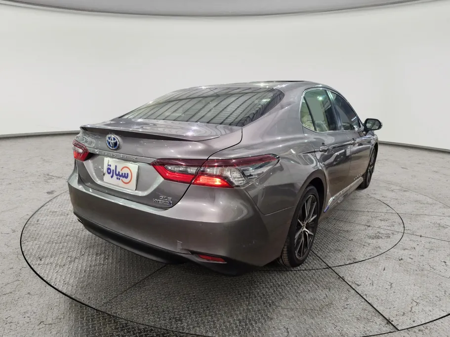 2021 Toyota Camry  GLE 