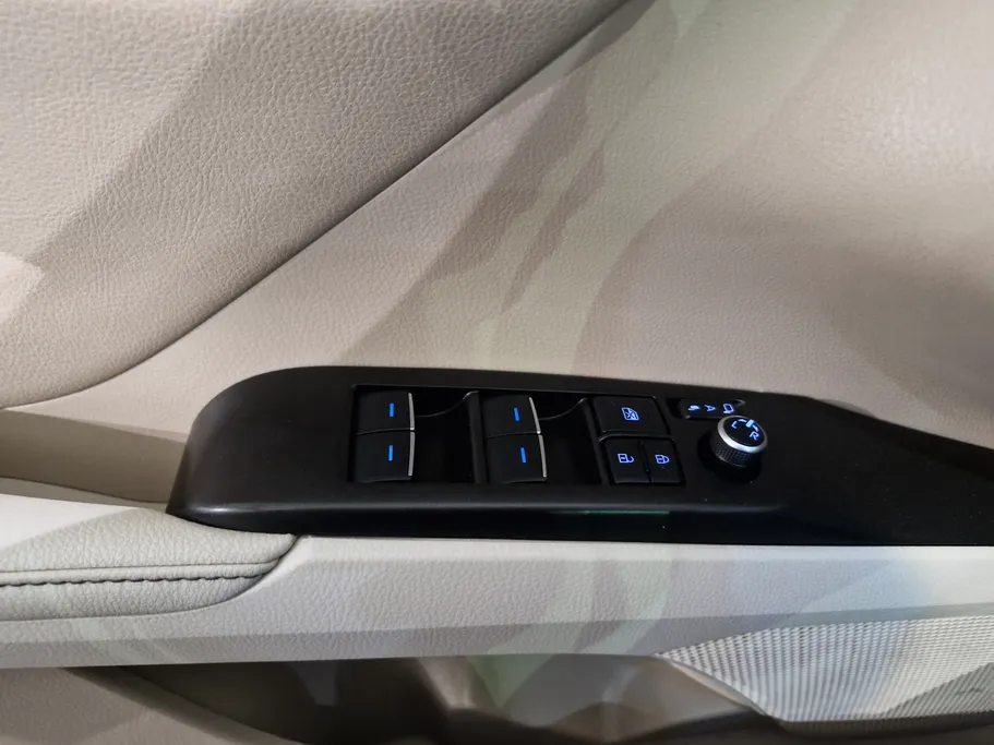 2021 Toyota Camry  GLE 