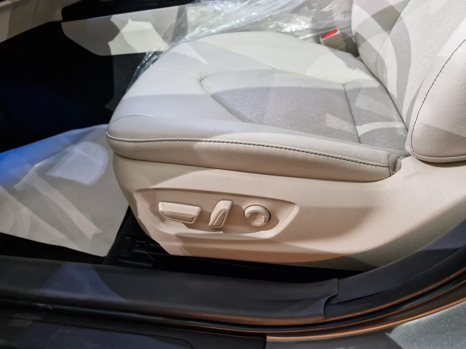 2021 Toyota Camry  GLE 