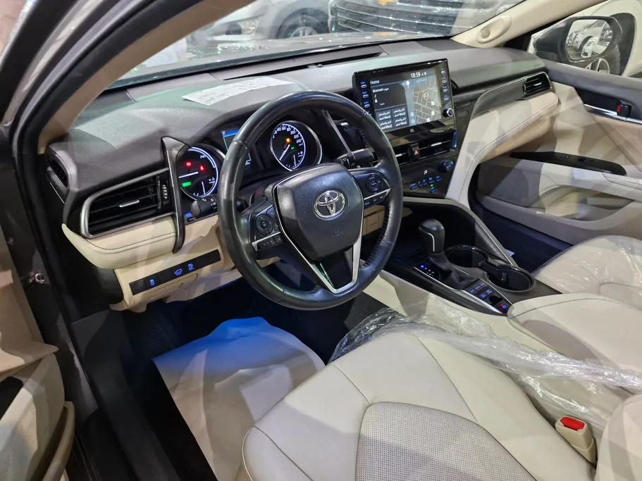 2021 Toyota Camry  GLE 