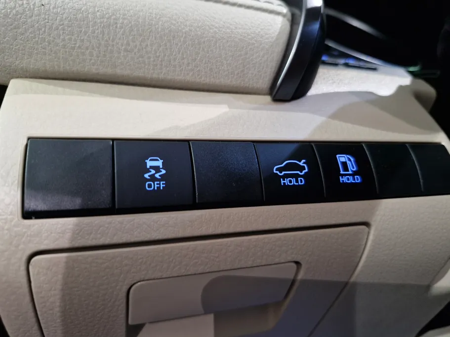 2021 Toyota Camry  GLE 