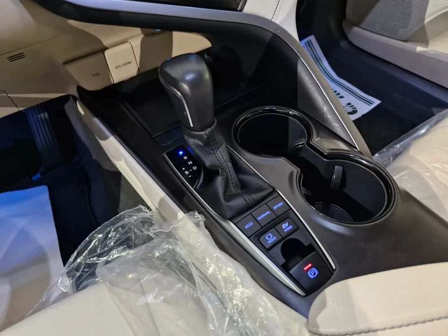 2021 Toyota Camry  GLE 