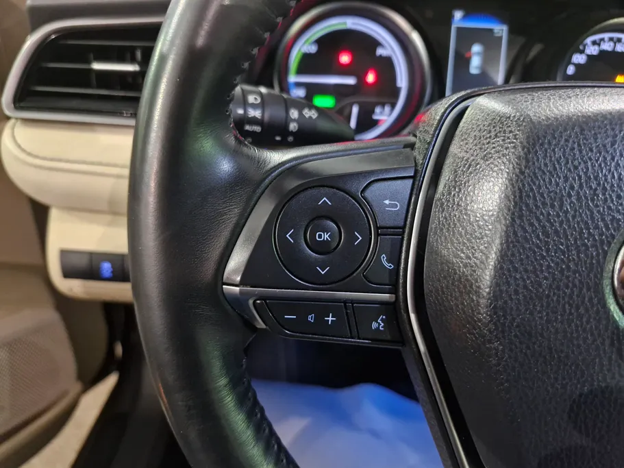 2021 Toyota Camry  GLE 