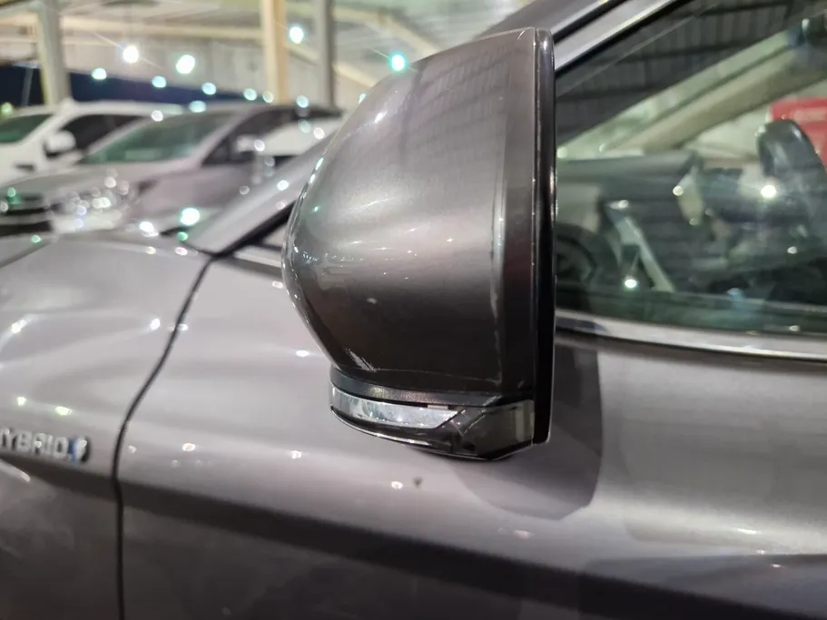 2021 Toyota Camry  GLE 