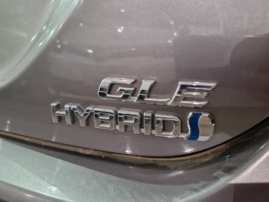 2021 Toyota Camry  GLE 