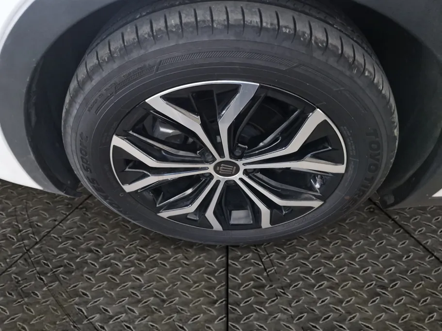 2023 Toyota Crown Premium 