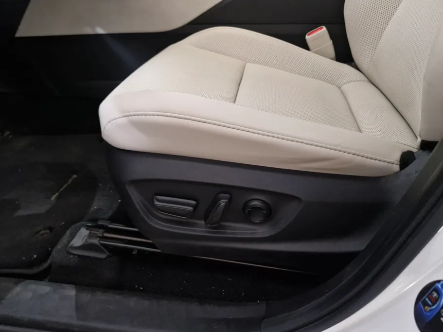 2023 Toyota Crown Premium 