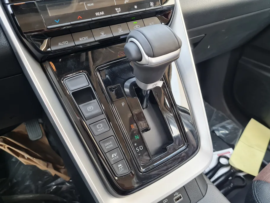 2026 Toyota Innova GL HEV 