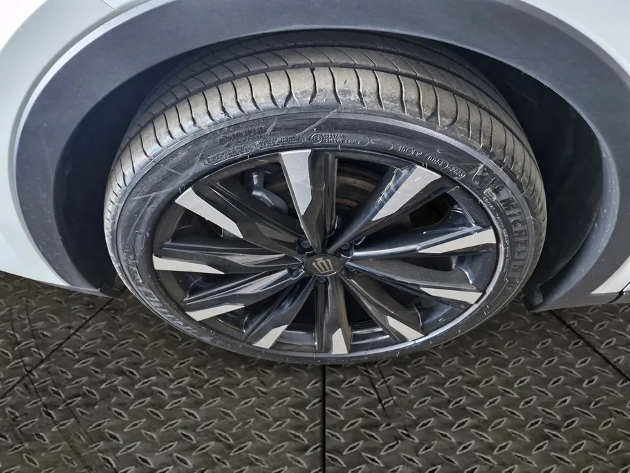 2023 Toyota Crown Majesta 