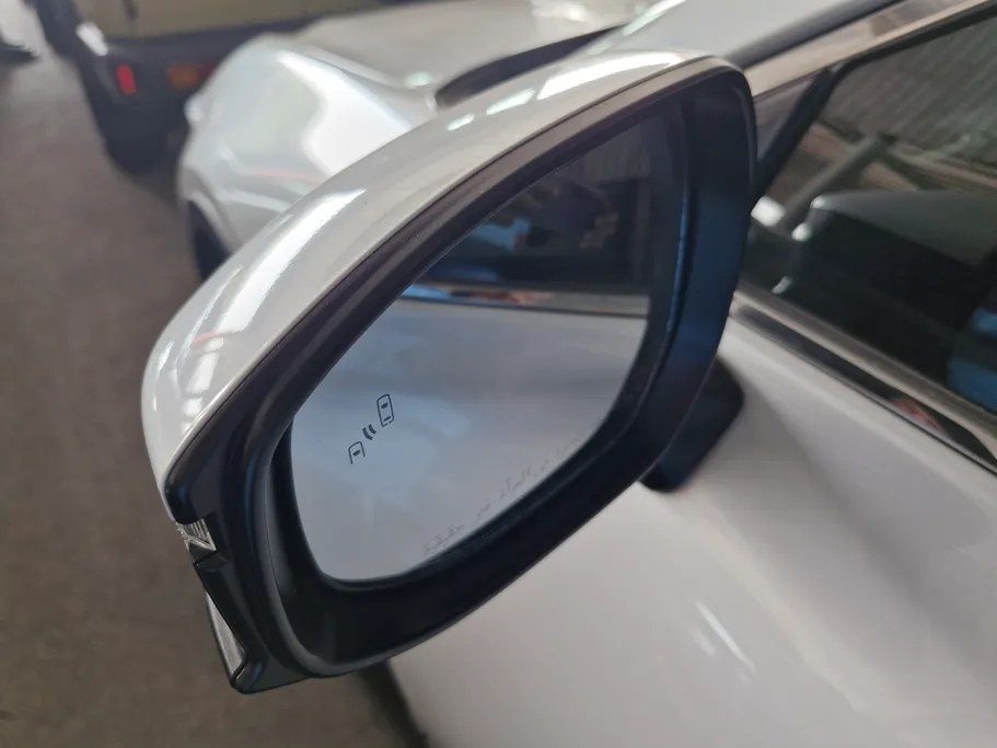 2023 Toyota Crown Majesta 