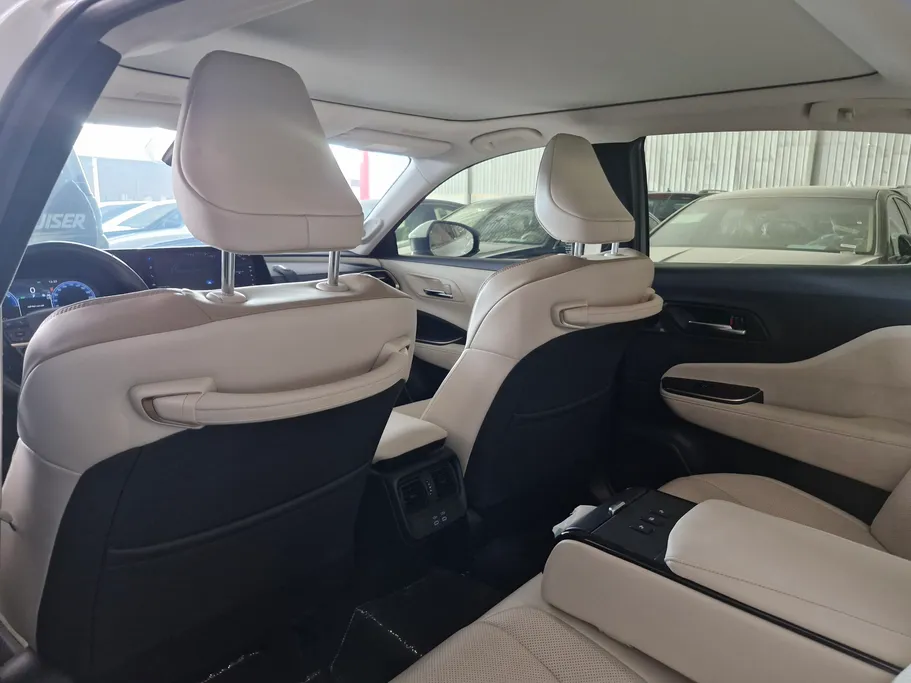 2023 Toyota Crown Majesta 