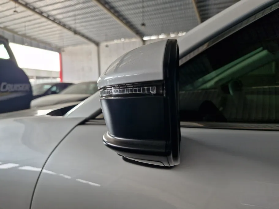 2023 Toyota Crown Majesta 