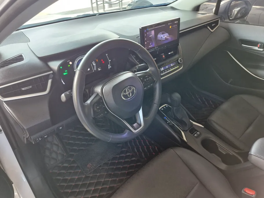 تويوتا كورولا GLI HEV Moonroof 2024 