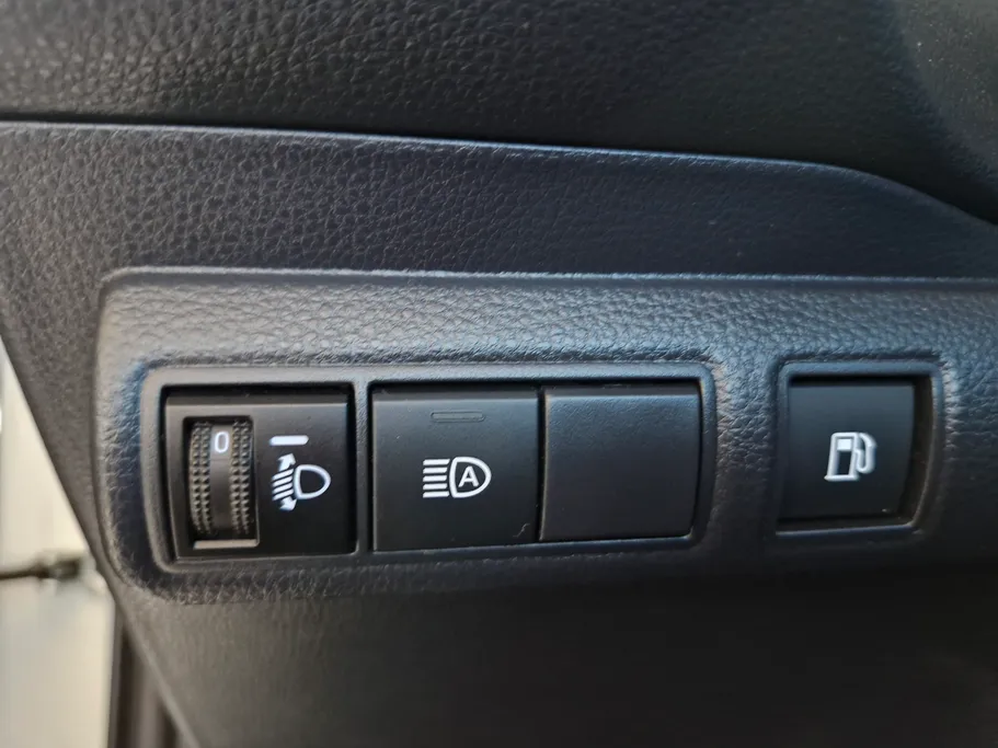 تويوتا كورولا GLI HEV Moonroof 2024 