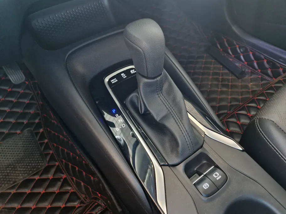 تويوتا كورولا GLI HEV Moonroof 2024 