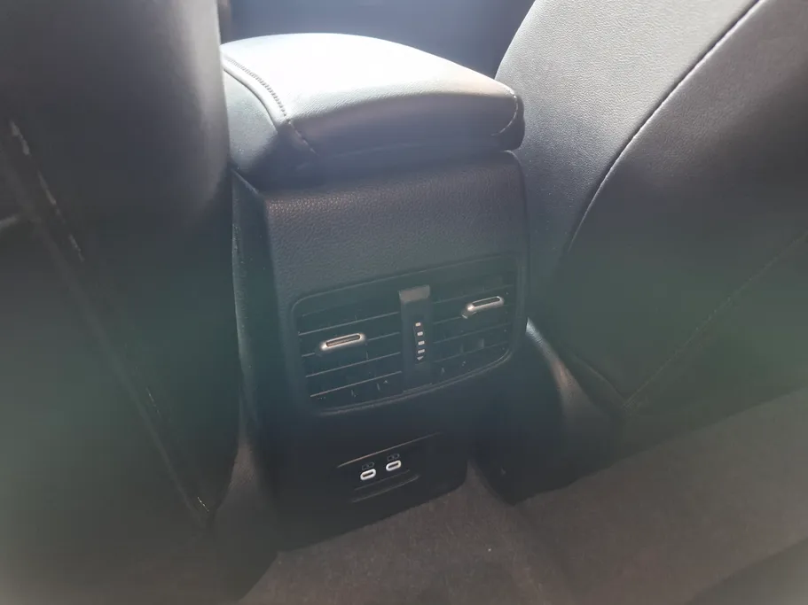 تويوتا كورولا GLI HEV Moonroof 2024 