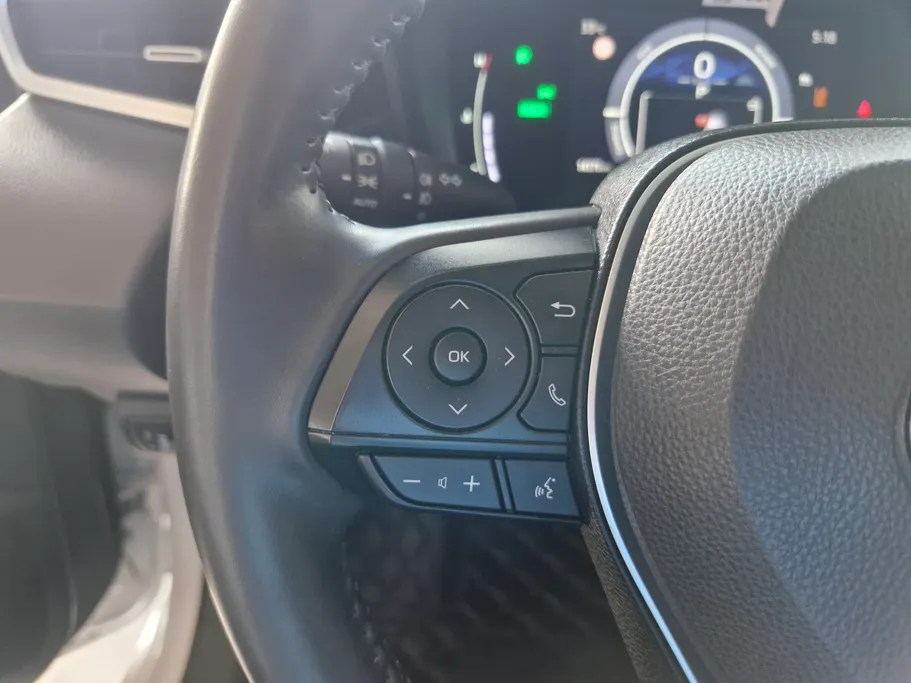 تويوتا كورولا GLI HEV Moonroof 2024 