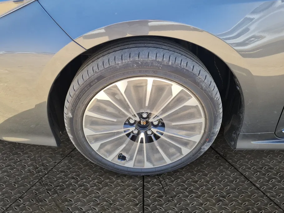 تويوتا كورولا XLI Executive Moonroof 2026 