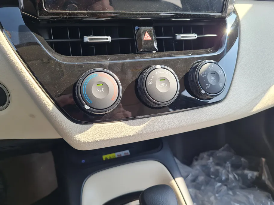 تويوتا كورولا XLI Executive Moonroof 2026 