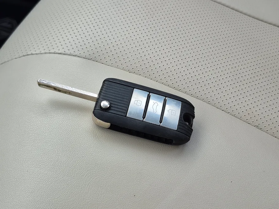 ام جي 5 LUX 2023 