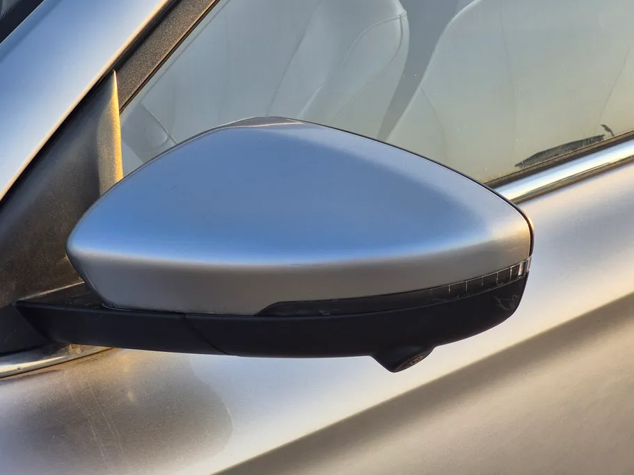 ام جي 5 LUX 2023 