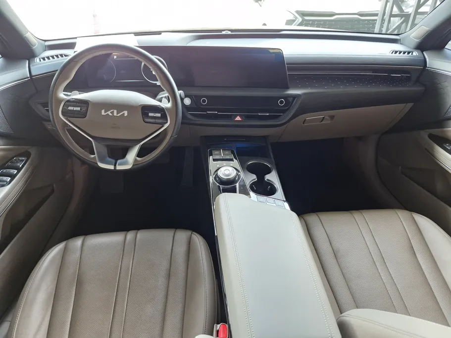 2023 Kia K8 GLS 